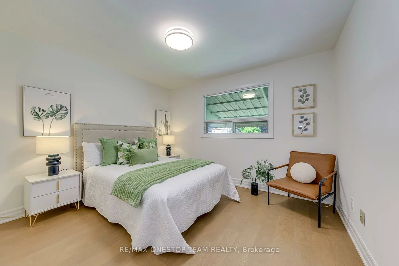 1514, Swanage, Clarkson, Mississauga