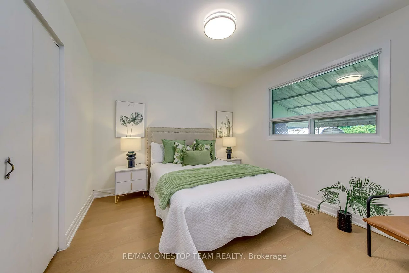 1514, Swanage, Clarkson, Mississauga