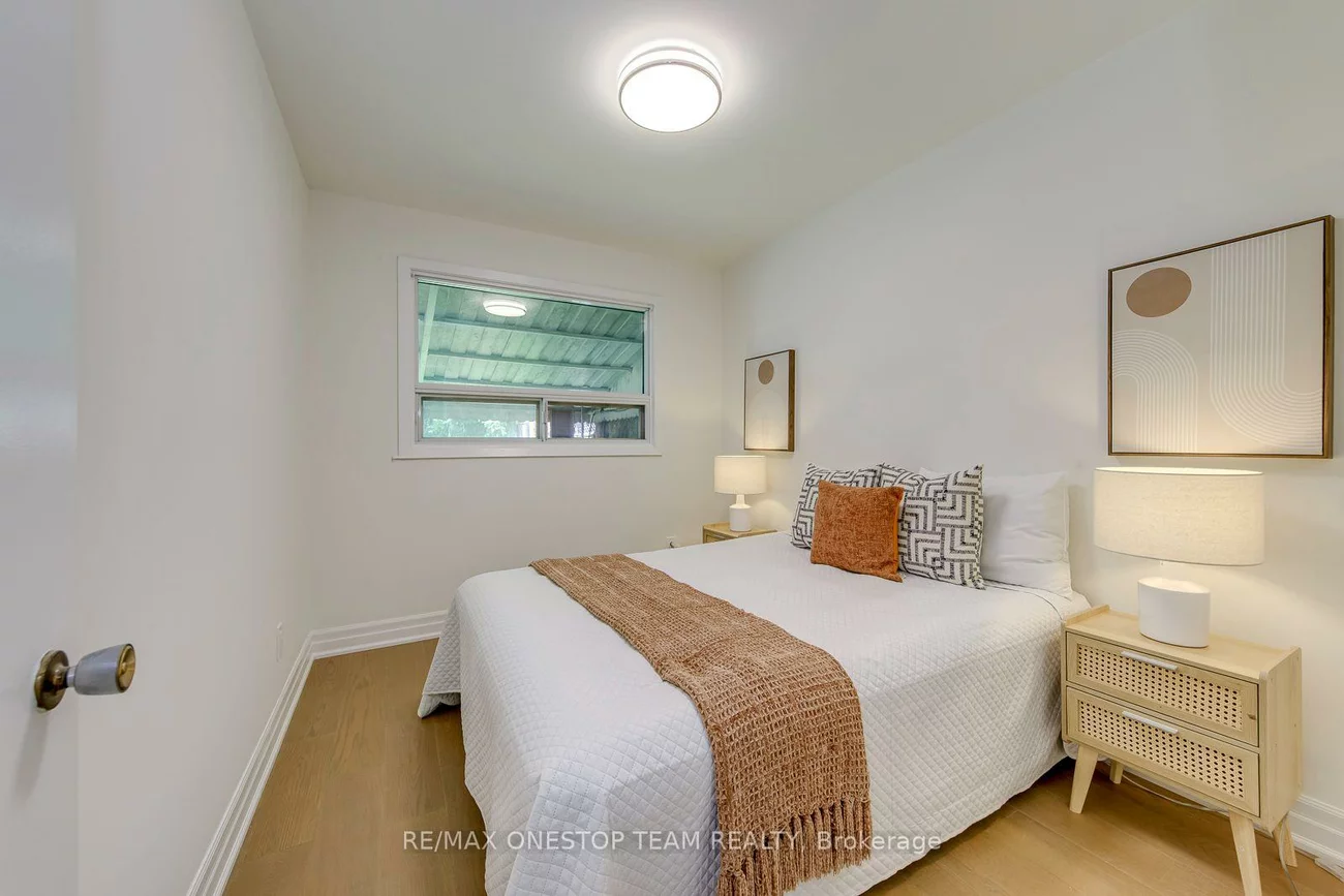 1514, Swanage, Clarkson, Mississauga