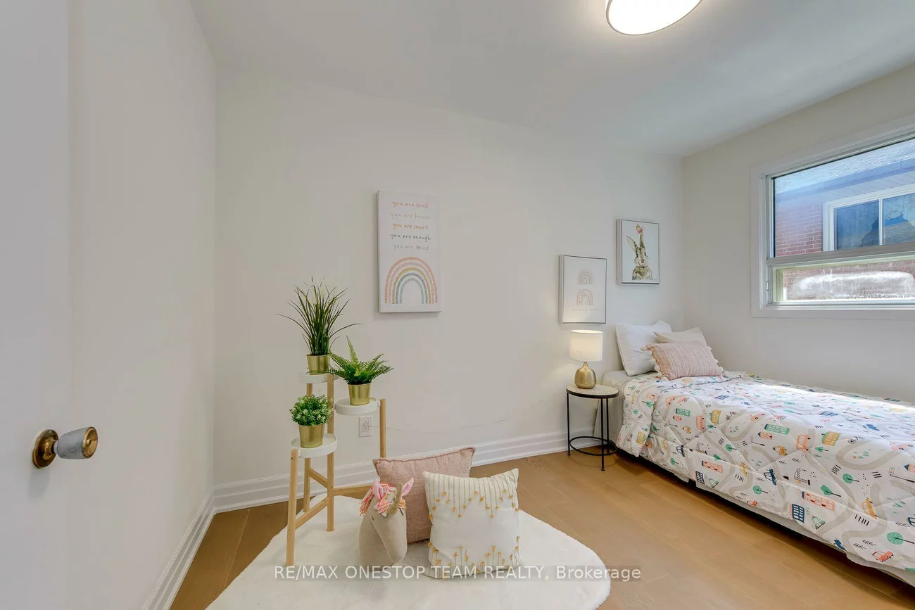 1514, Swanage, Clarkson, Mississauga
