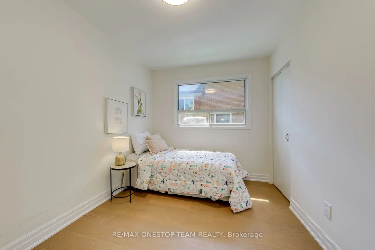 1514, Swanage, Clarkson, Mississauga
