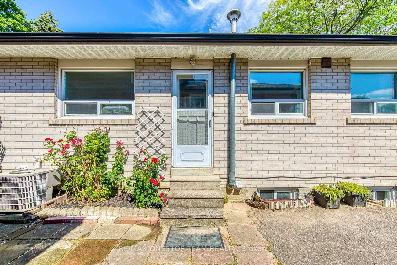 1514, Swanage, Clarkson, Mississauga