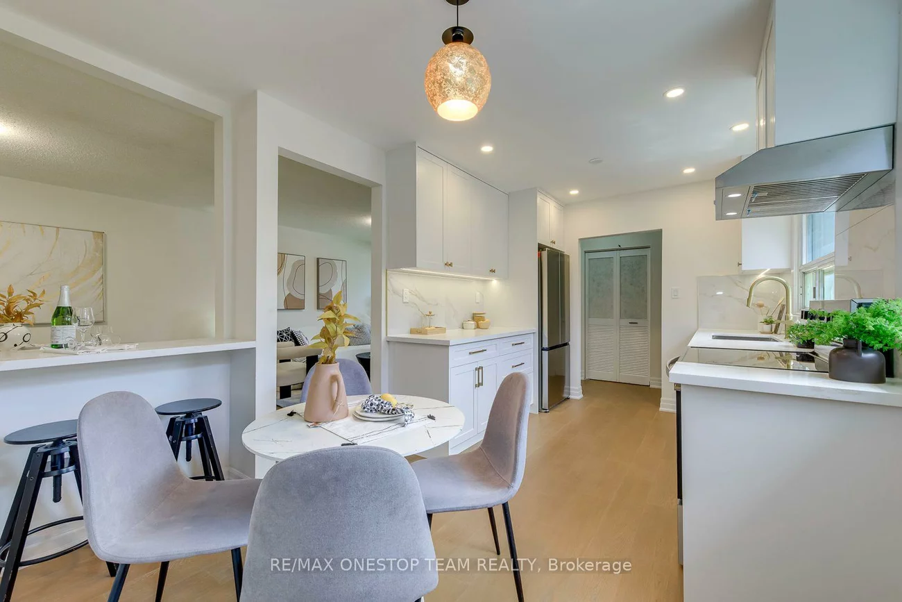 1514, Swanage, Clarkson, Mississauga