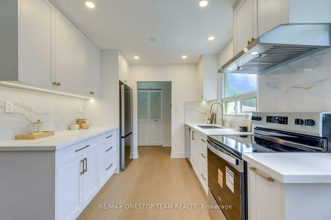 1514, Swanage, Clarkson, Mississauga