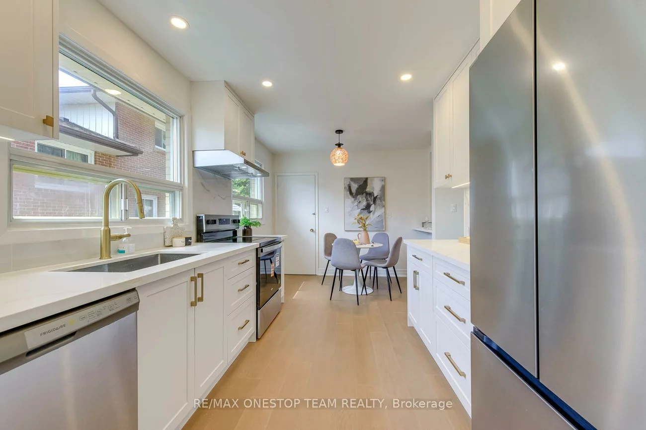 1514, Swanage, Clarkson, Mississauga
