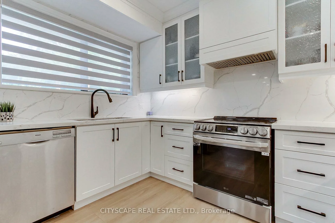 1543, Indian, Lorne Park, Mississauga