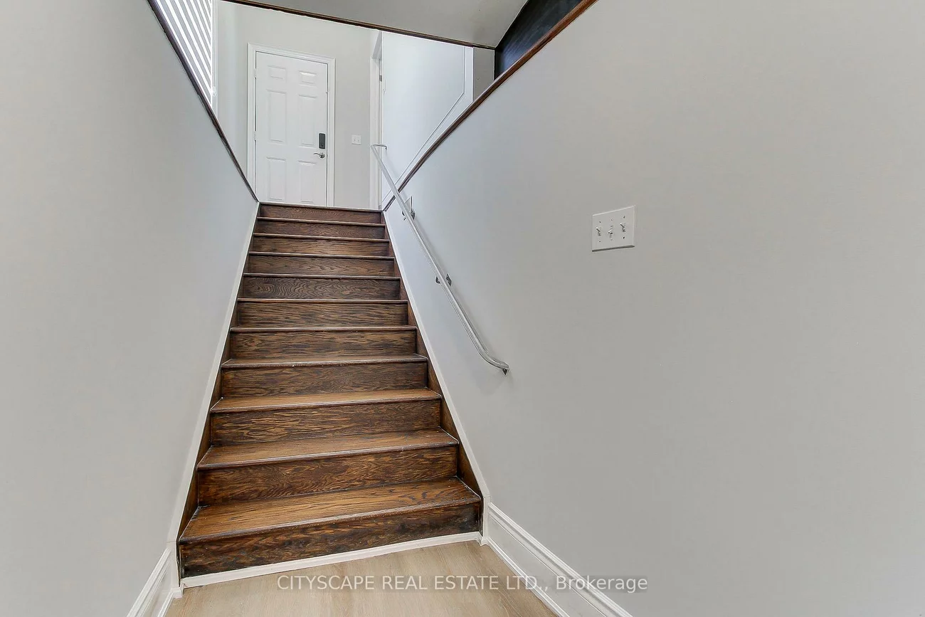 1543, Indian, Lorne Park, Mississauga