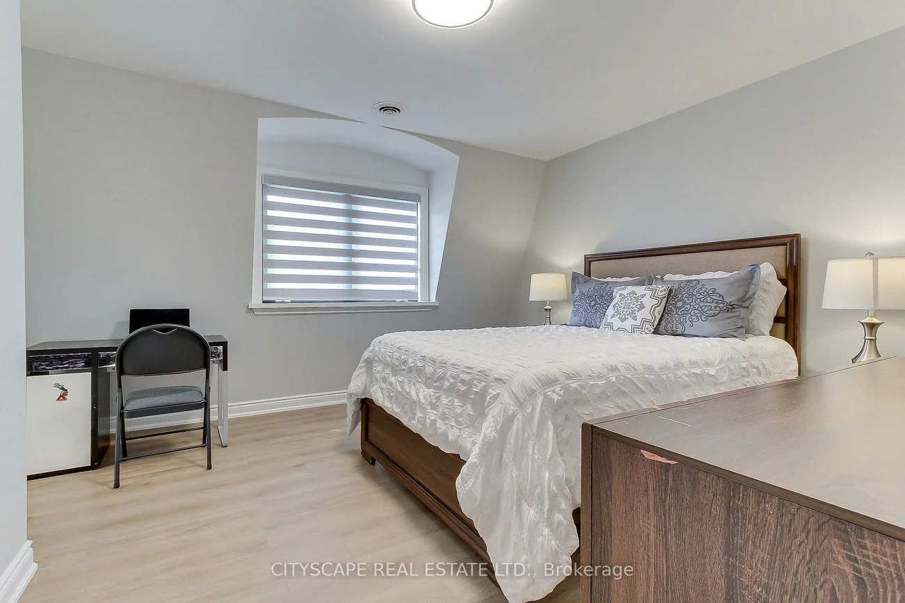 1543, Indian, Lorne Park, Mississauga