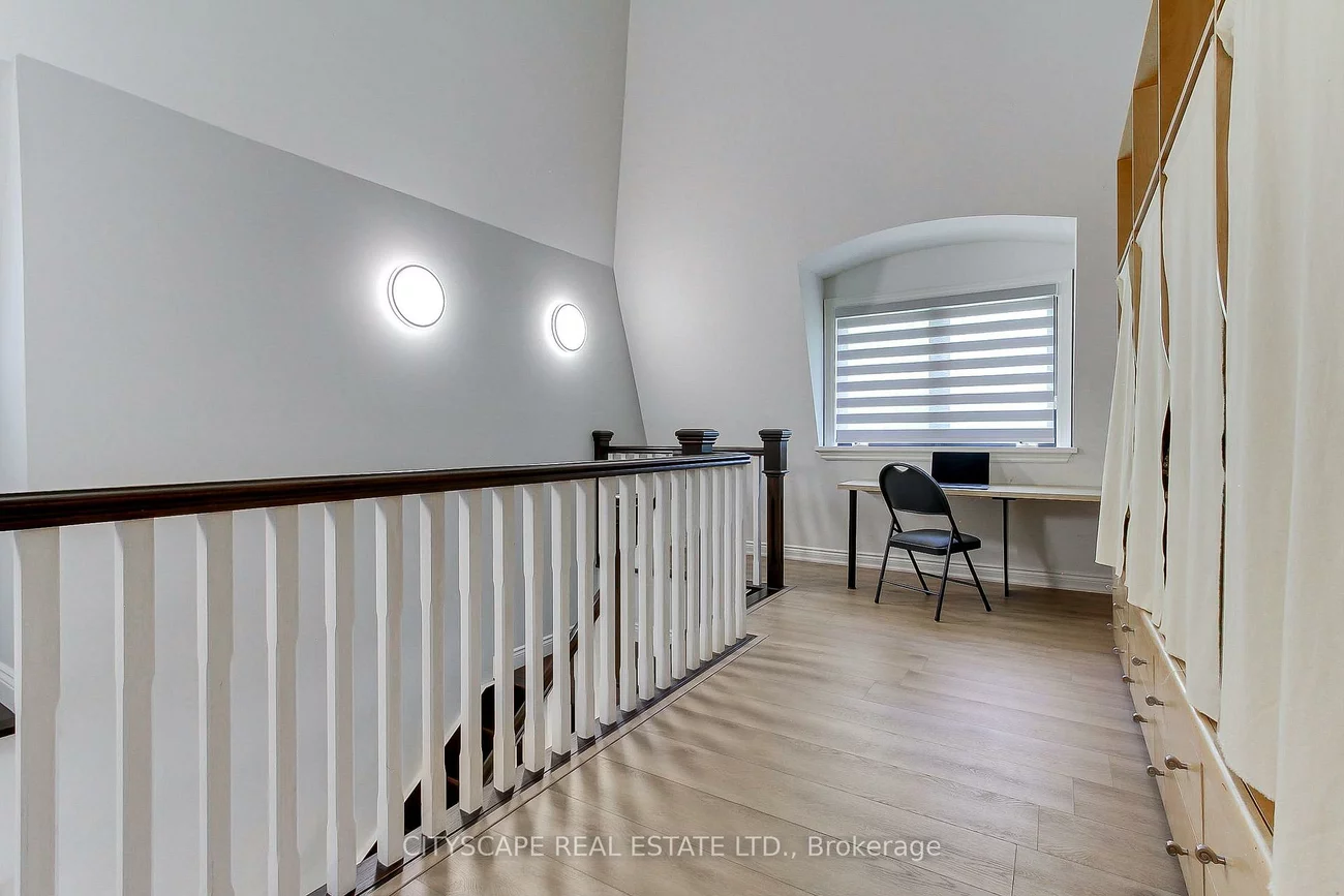 1543, Indian, Lorne Park, Mississauga
