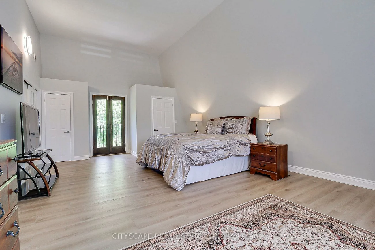 1543, Indian, Lorne Park, Mississauga