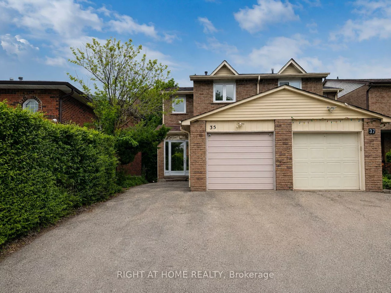 35, Chalfield, Rathwood, Mississauga