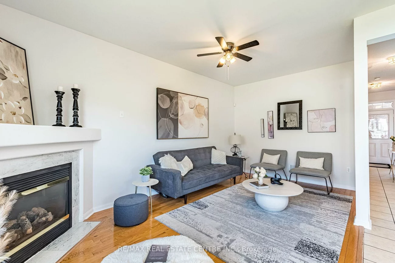 5981, Couples, East Credit, Mississauga