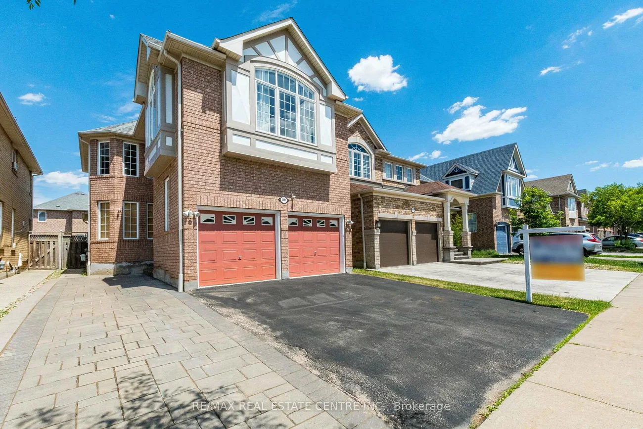5981, Couples, East Credit, Mississauga