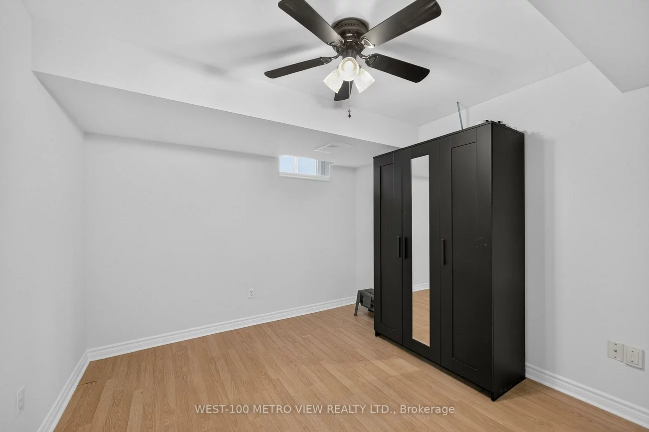 748, Summer Park, Fairview, Mississauga