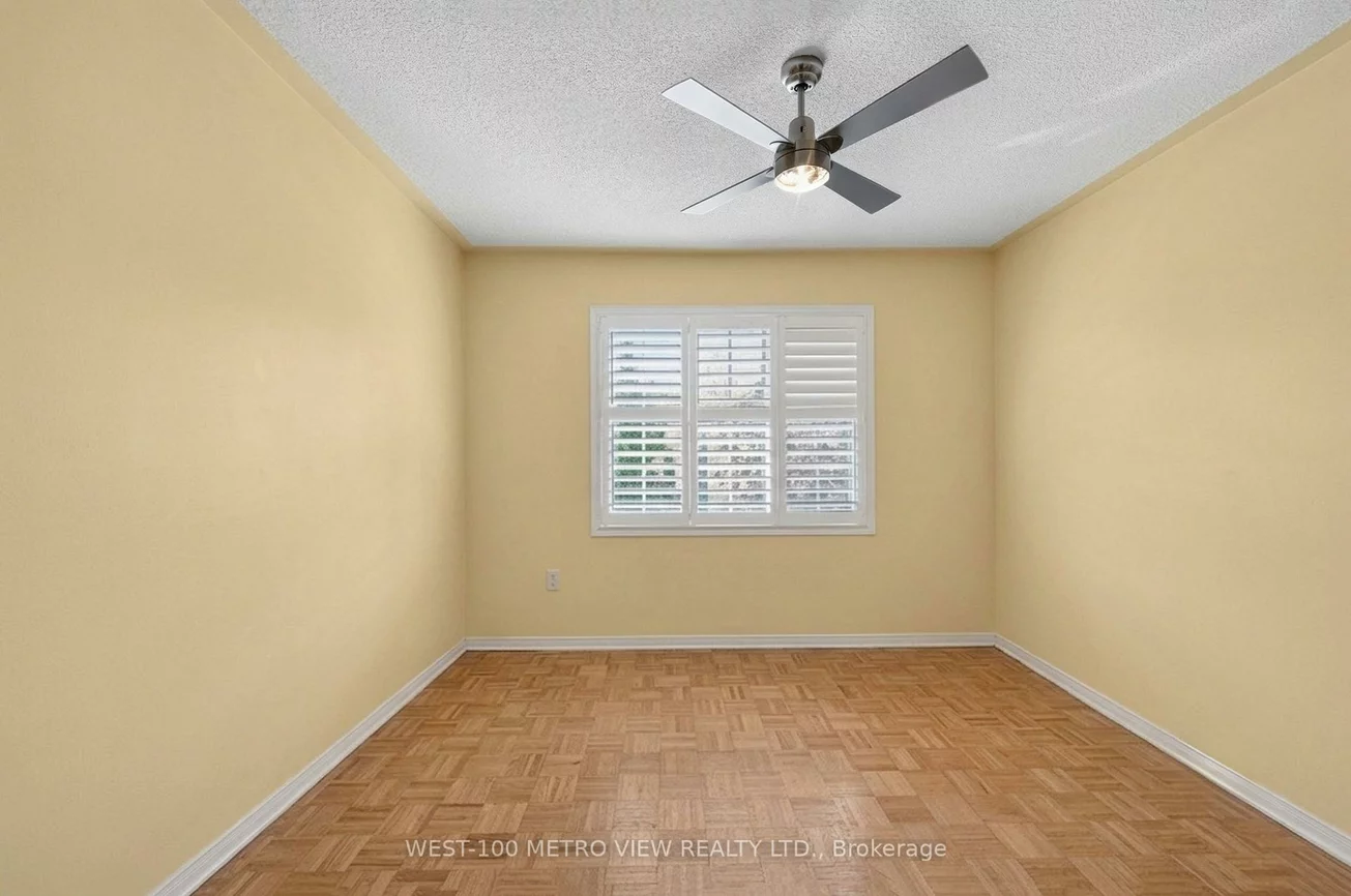 748, Summer Park, Fairview, Mississauga