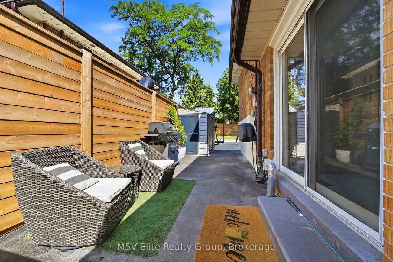 1171, Gripsholm, Applewood, Mississauga