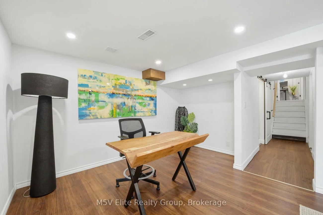 1171, Gripsholm, Applewood, Mississauga