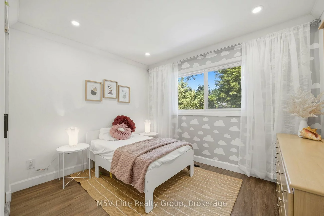 1171, Gripsholm, Applewood, Mississauga