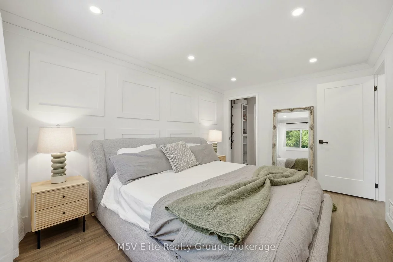 1171, Gripsholm, Applewood, Mississauga