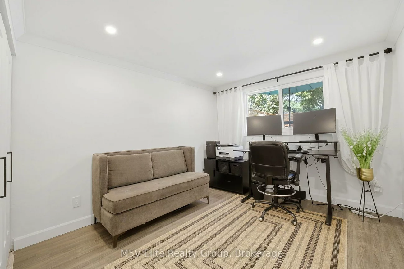 1171, Gripsholm, Applewood, Mississauga