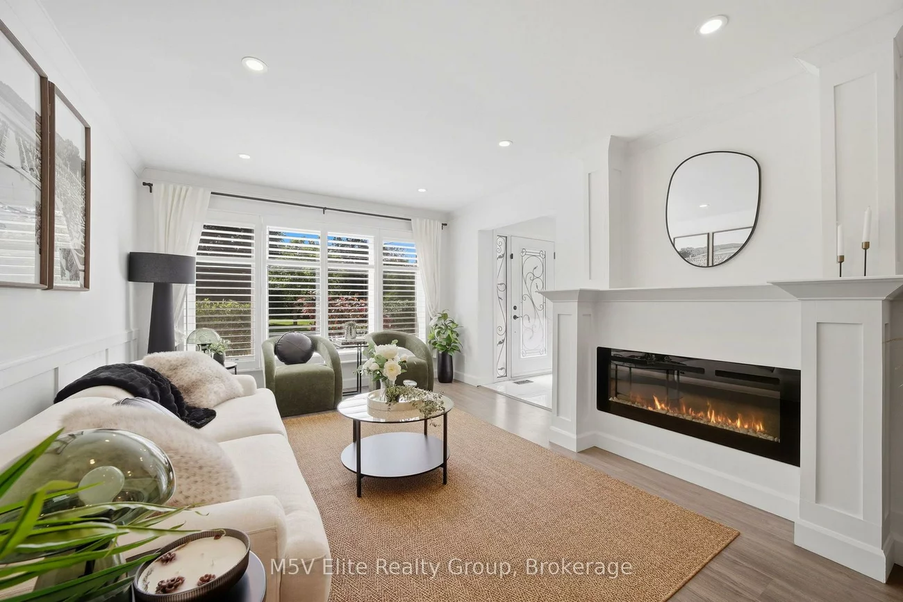 1171, Gripsholm, Applewood, Mississauga