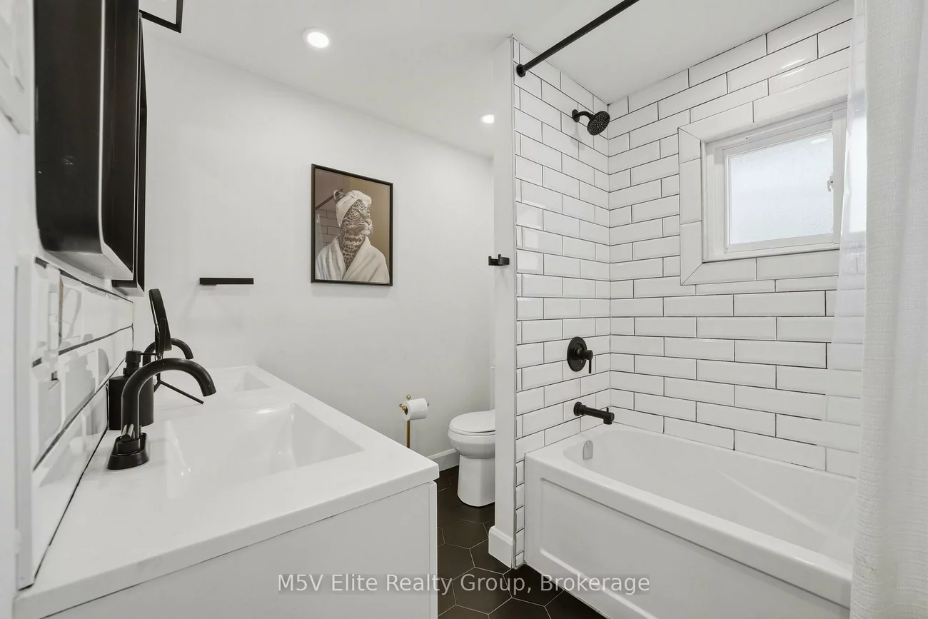1171, Gripsholm, Applewood, Mississauga
