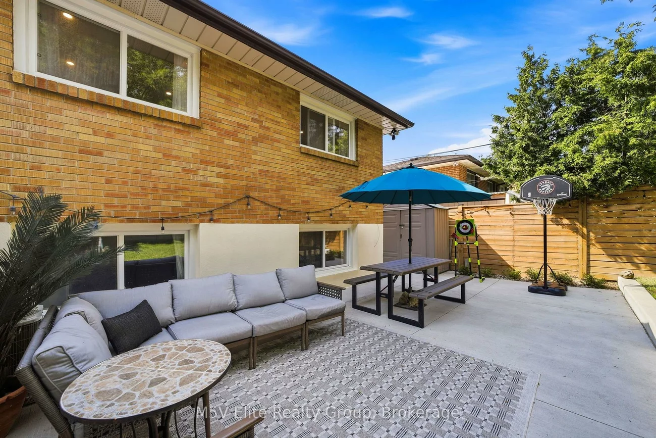 1171, Gripsholm, Applewood, Mississauga