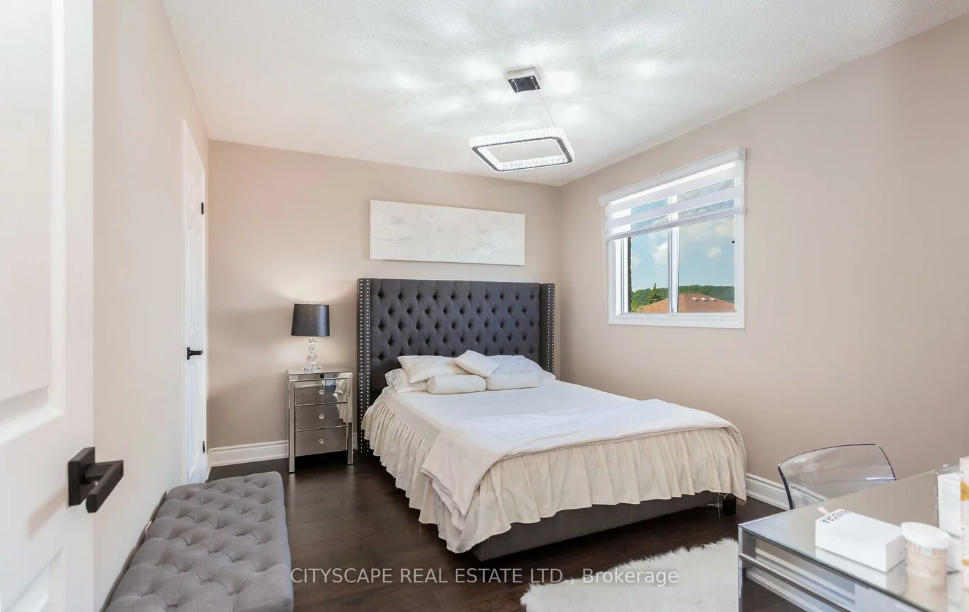 5259, Astwell, Hurontario, Mississauga