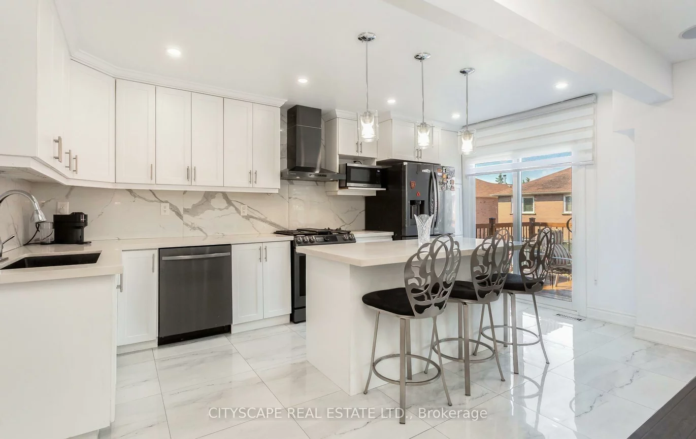 5259, Astwell, Hurontario, Mississauga
