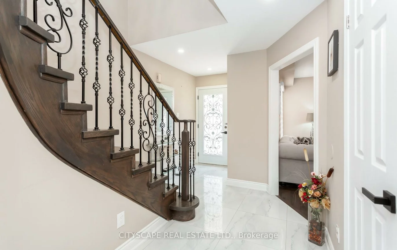5259, Astwell, Hurontario, Mississauga