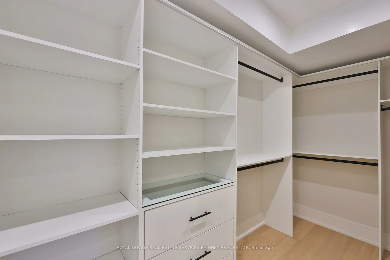 1340, Contour, Clarkson, Mississauga