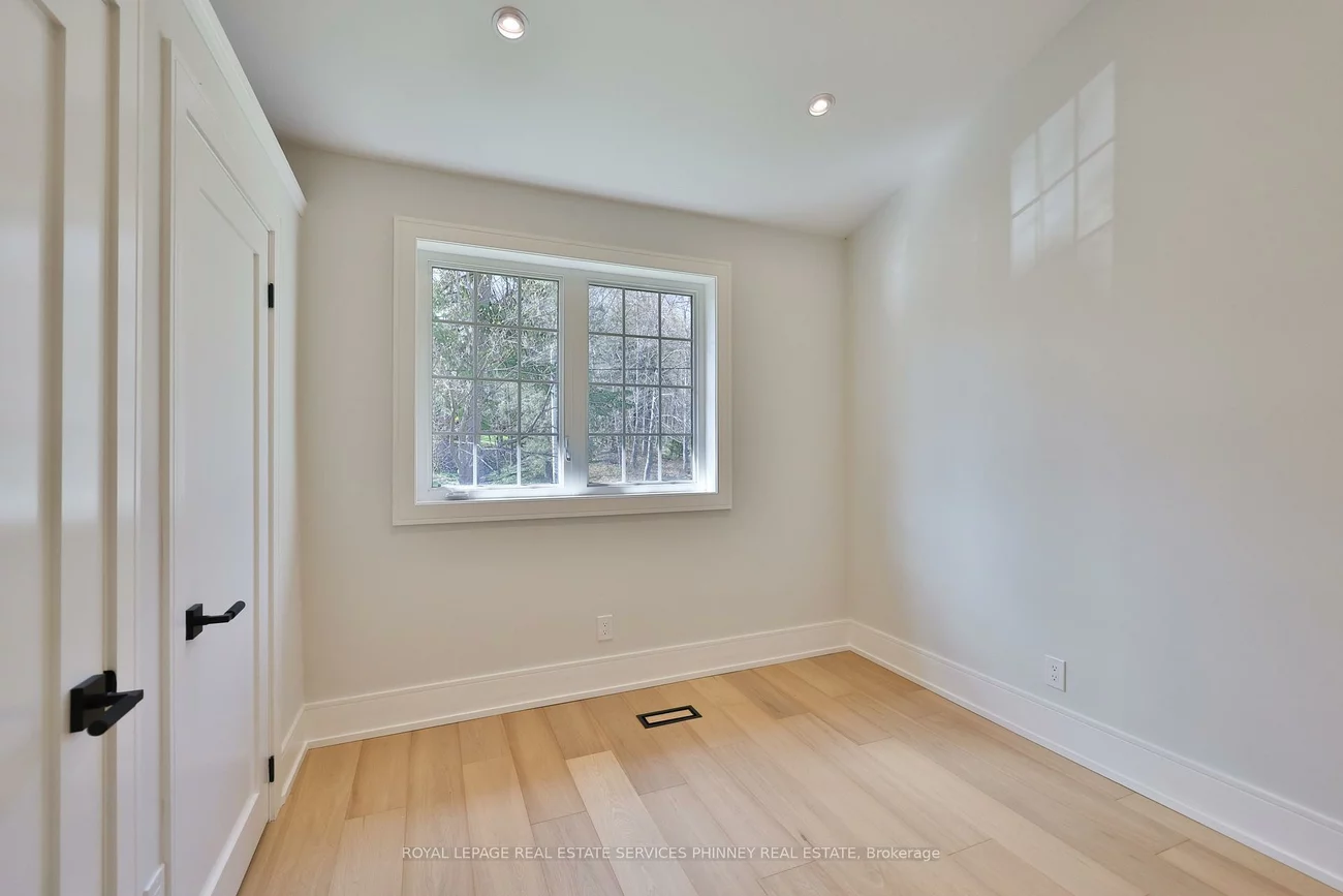 1340, Contour, Clarkson, Mississauga