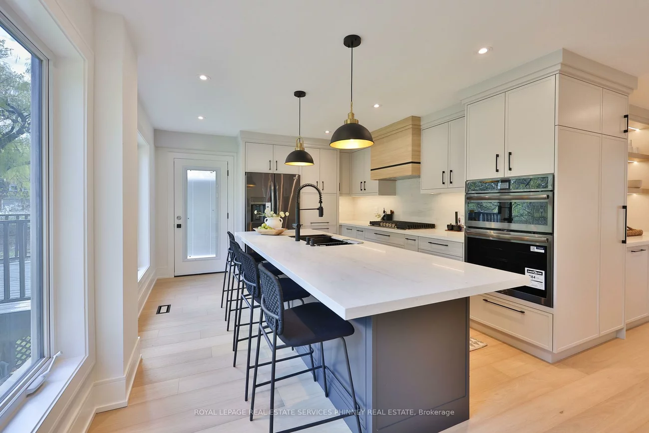 1340, Contour, Clarkson, Mississauga