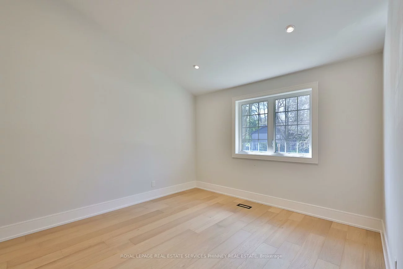 1340, Contour, Clarkson, Mississauga