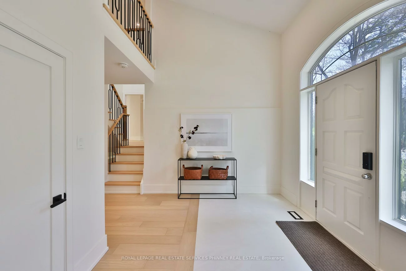 1340, Contour, Clarkson, Mississauga