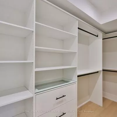 1340, Contour, Clarkson, Mississauga