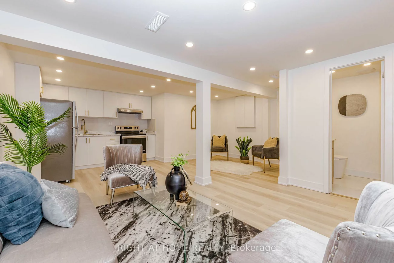 7650, Priory, Malton, Mississauga