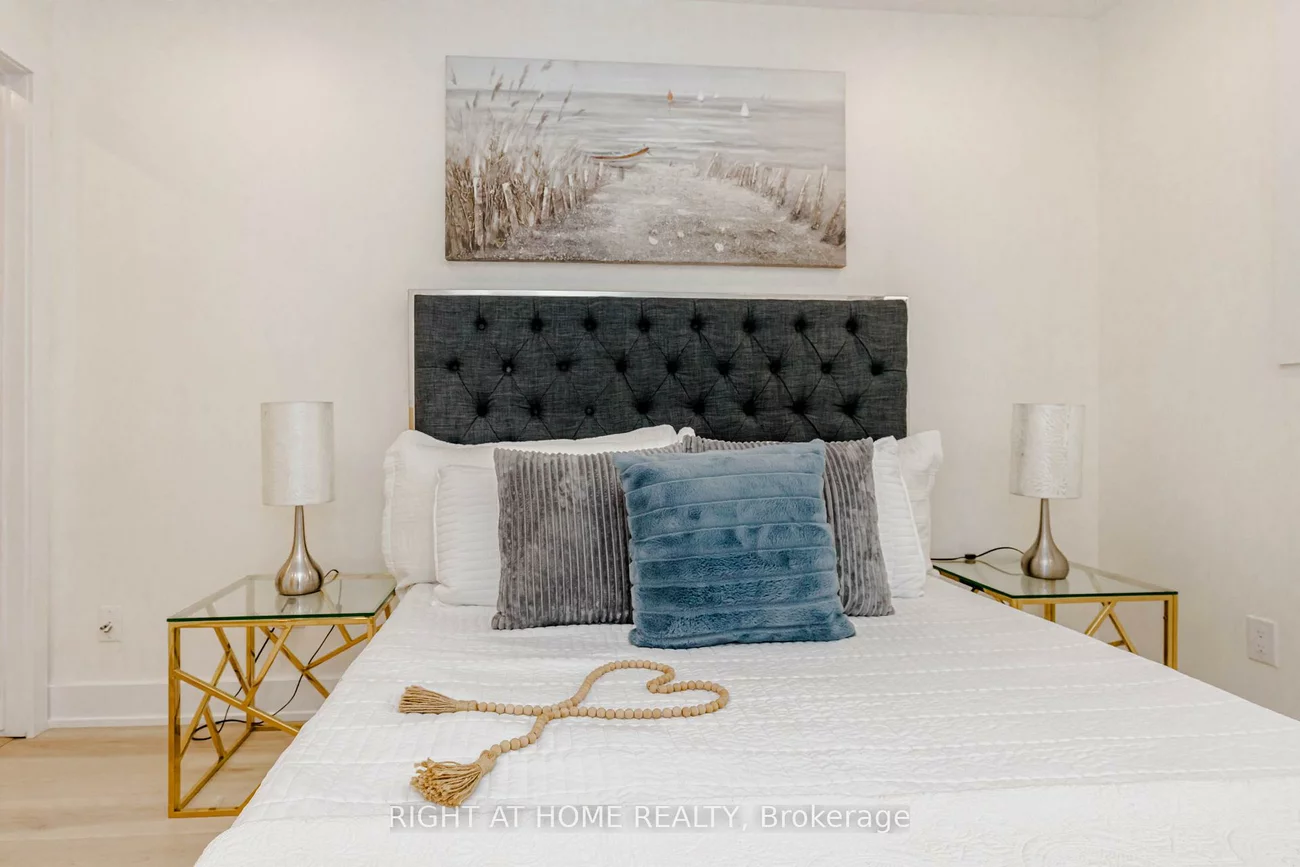 7650, Priory, Malton, Mississauga
