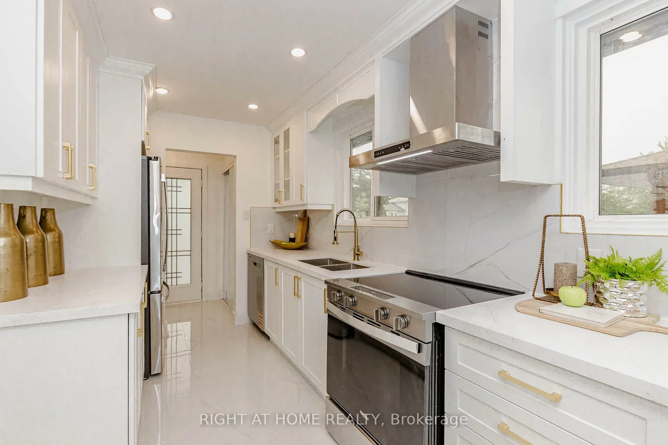 7650, Priory, Malton, Mississauga