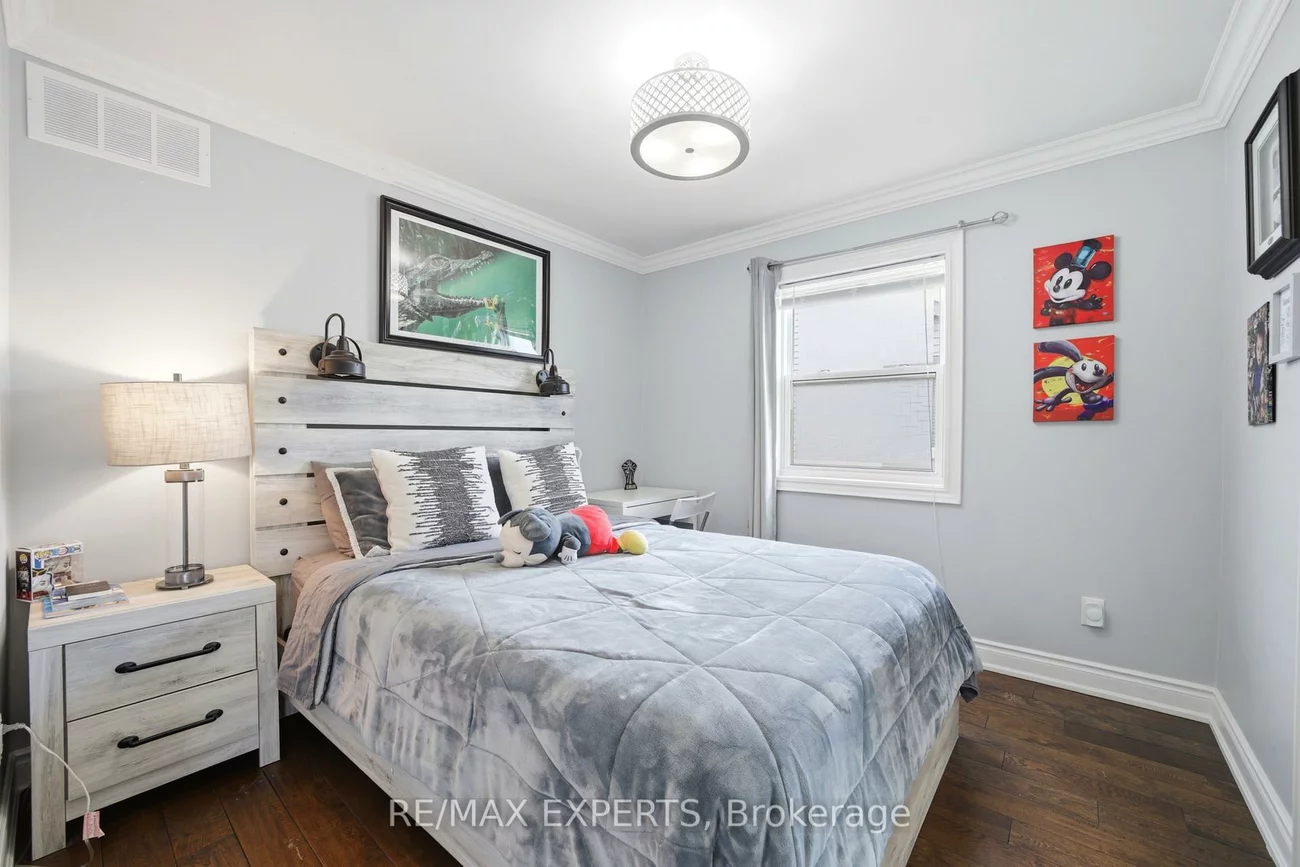 3656, Sawmill Valley, Erin Mills, Mississauga