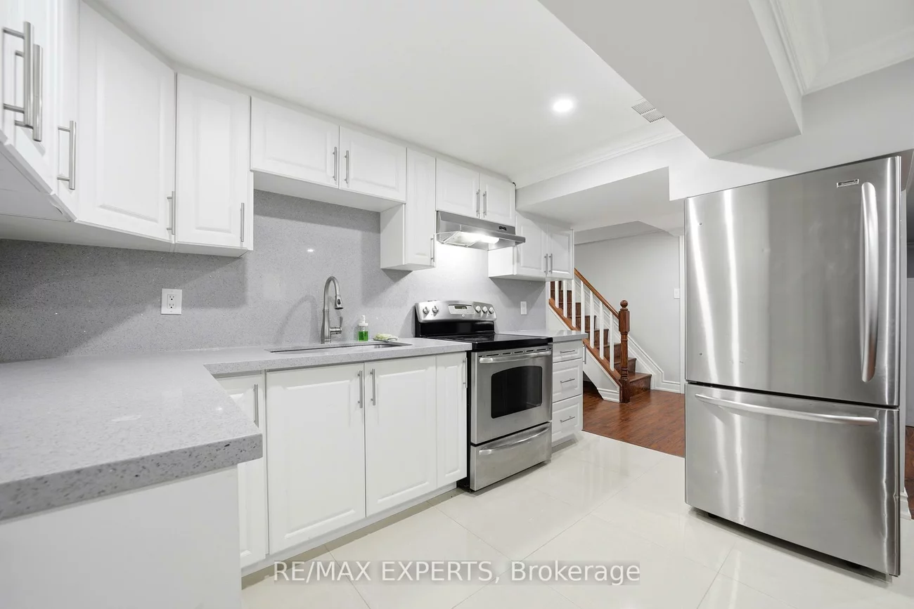 3656, Sawmill Valley, Erin Mills, Mississauga