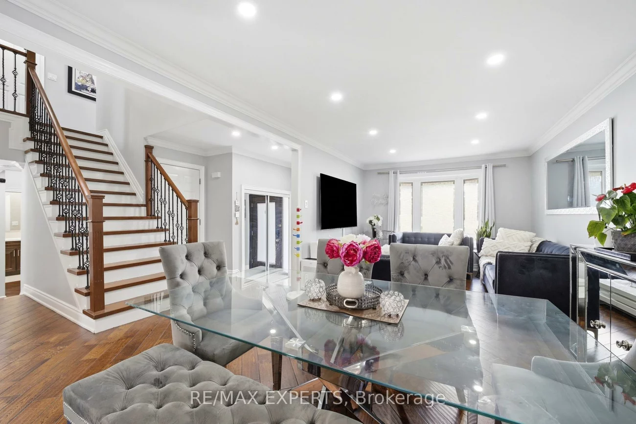 3656, Sawmill Valley, Erin Mills, Mississauga