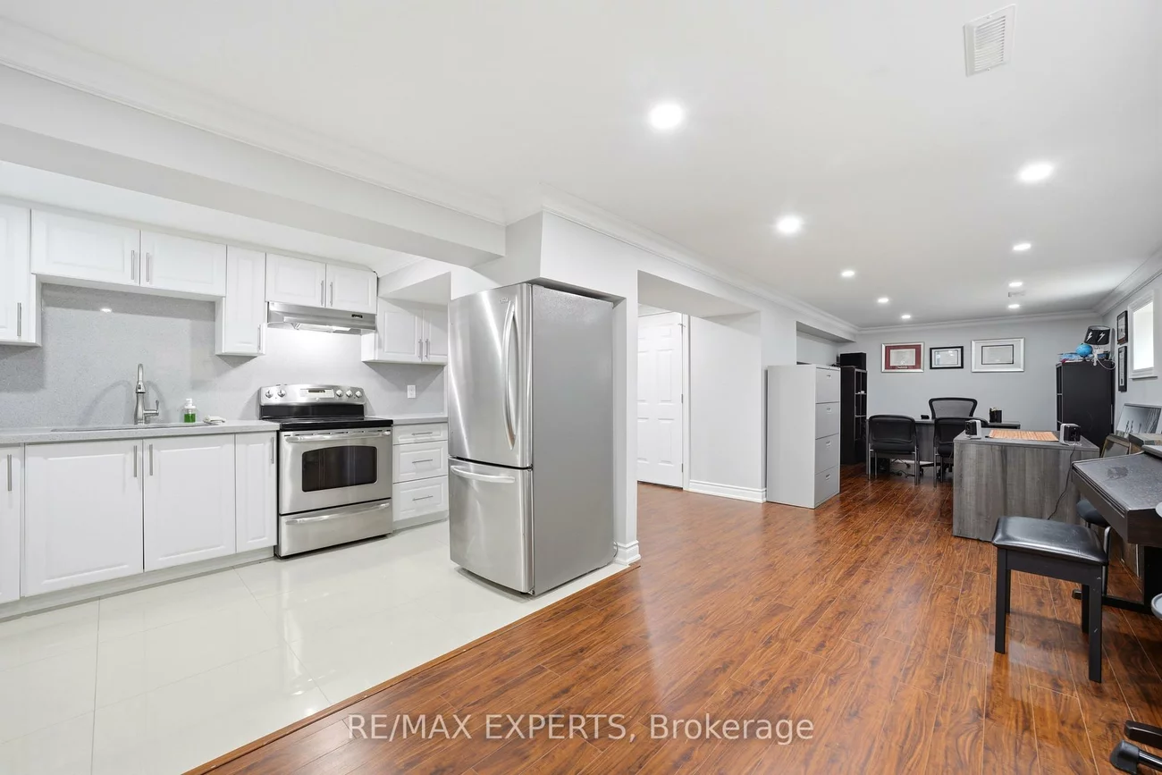 3656, Sawmill Valley, Erin Mills, Mississauga