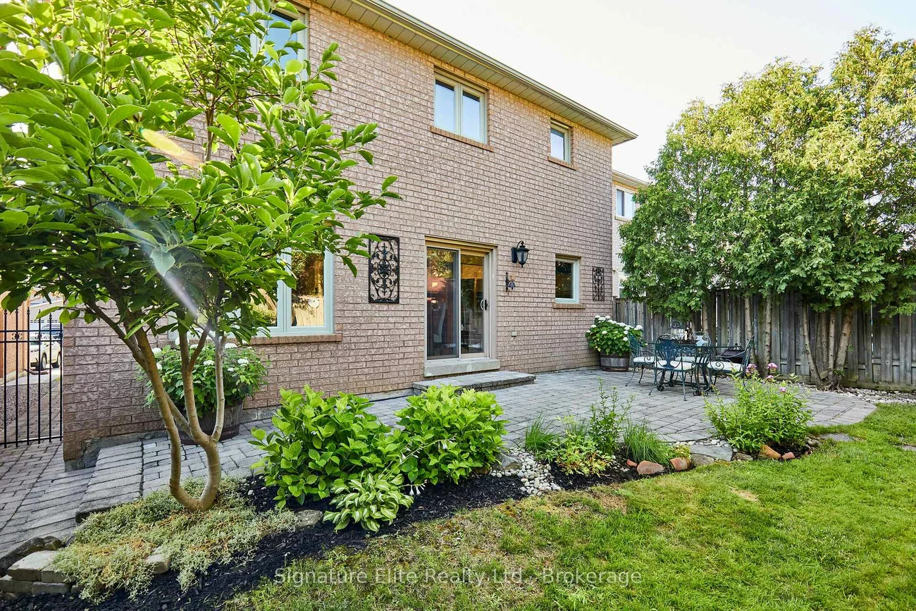 954, Mantle, East Credit, Mississauga