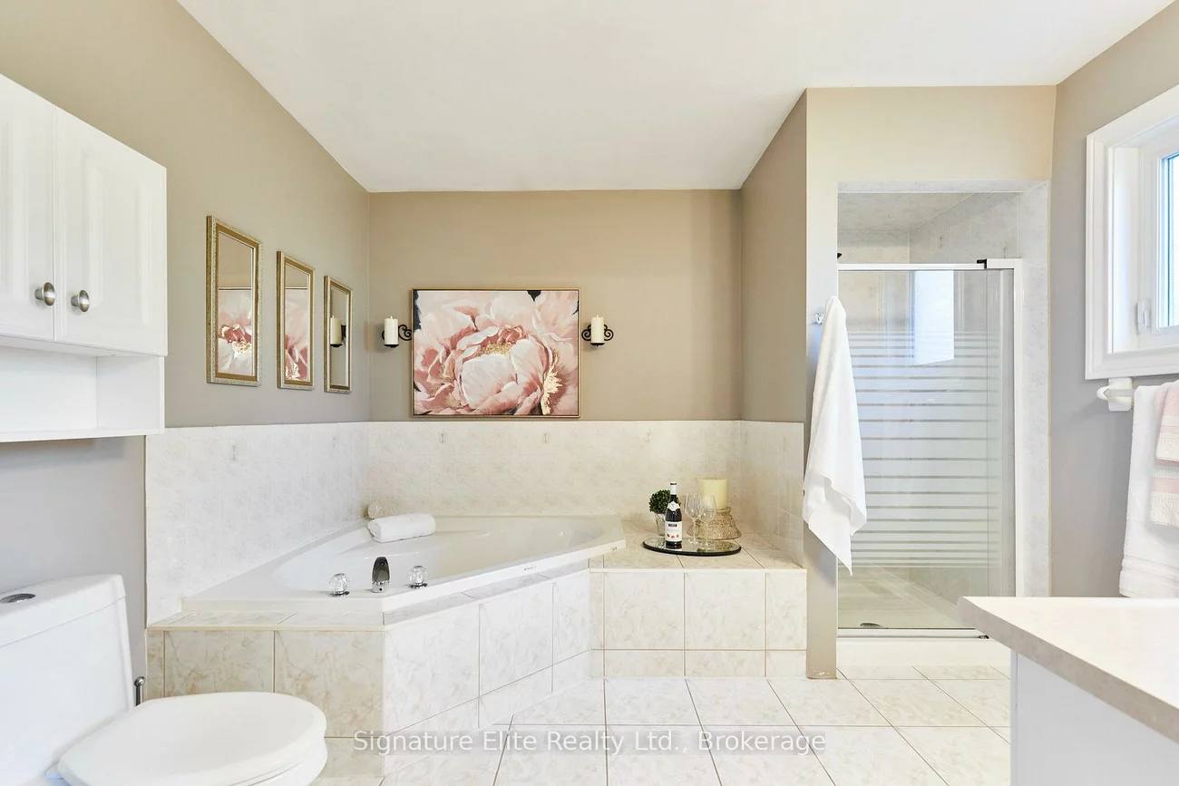 954, Mantle, East Credit, Mississauga