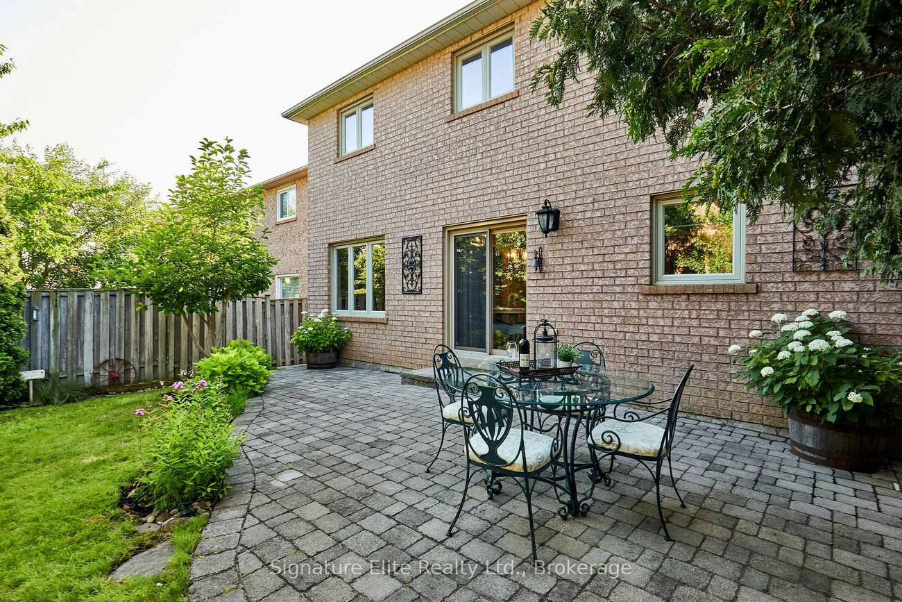 954, Mantle, East Credit, Mississauga