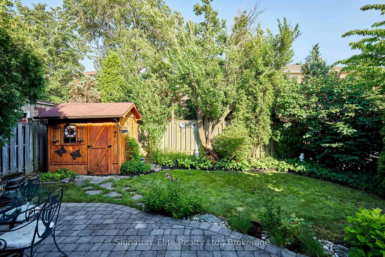 954, Mantle, East Credit, Mississauga