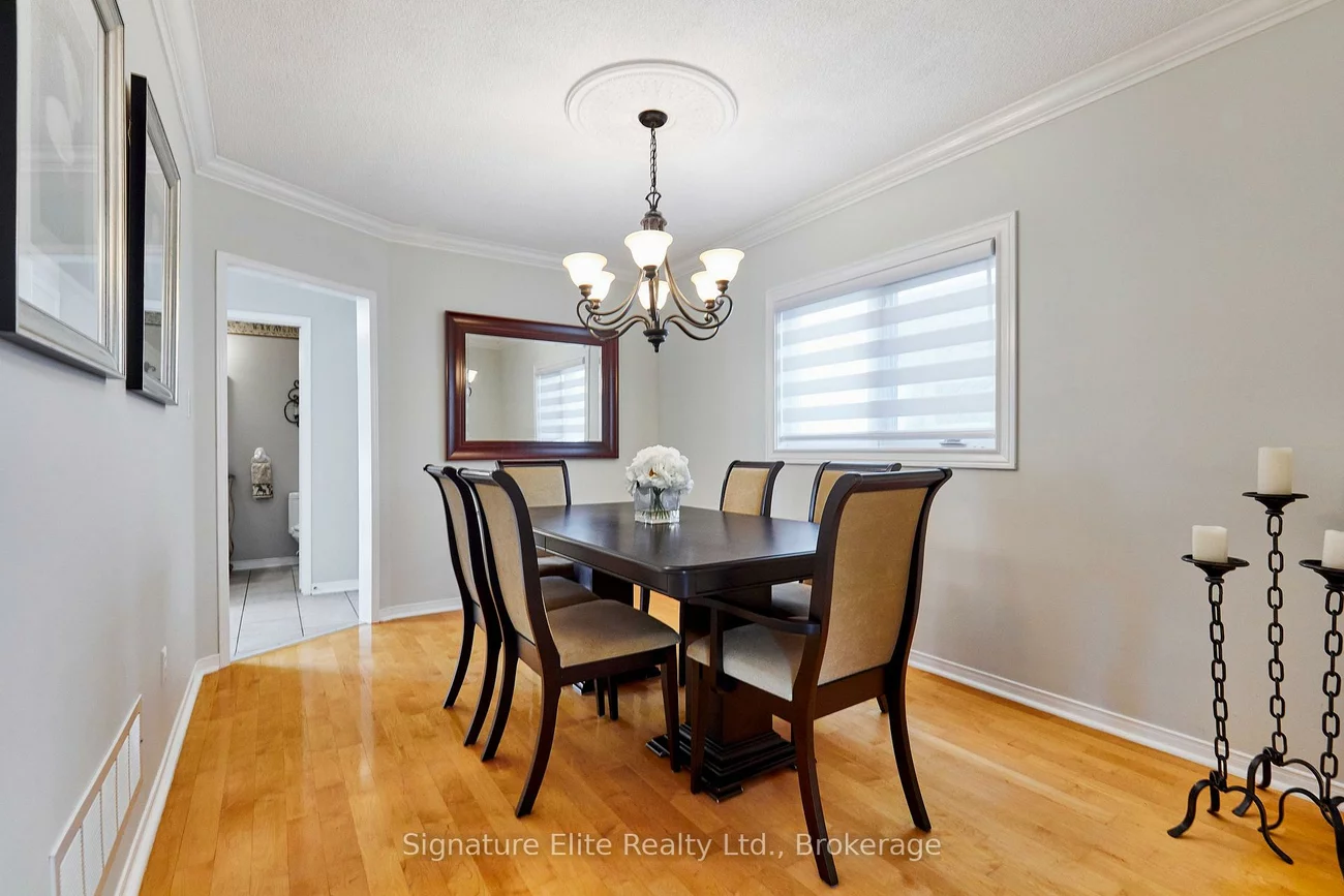 954, Mantle, East Credit, Mississauga