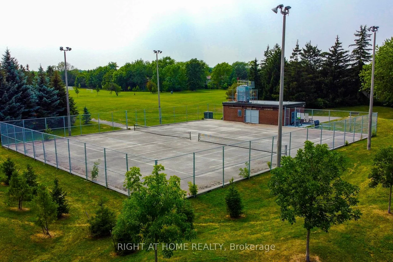 3574, Autumnleaf, Erin Mills, Mississauga