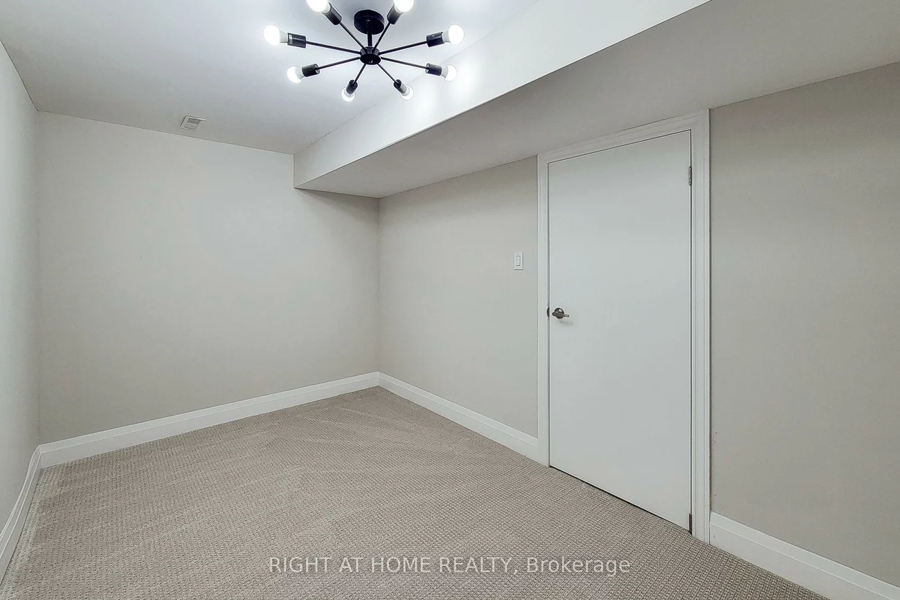 3574, Autumnleaf, Erin Mills, Mississauga